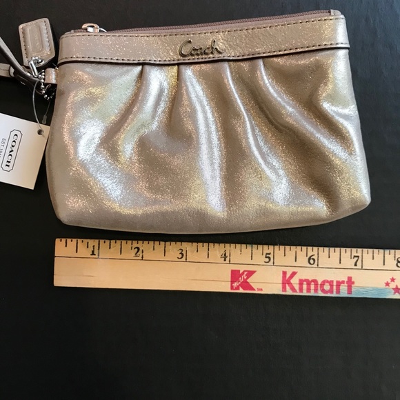 Coach Pleated Wristlet F43431 SV Pewter NWT - Picture 3 of 3